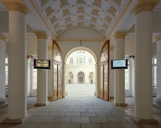 Kunstraum Niederösterreich - access