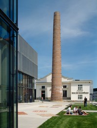 Donau-Universität Krems - courtyard