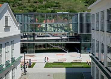Donau-Universität Krems - courtyard