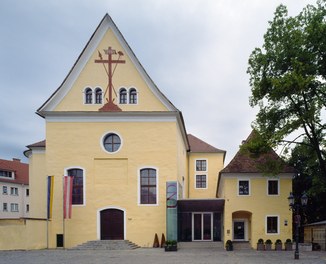 Kloster UND - entrance