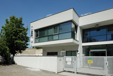 Bühne im Hof Erweiterung - access