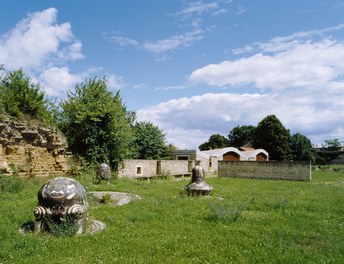 Maria Biljan-Bilger Ausstellungshalle - view from garden