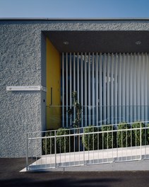 Dental Office Breyer-Rainer - detail of facade