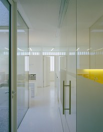 Dental Office Breyer-Rainer - corridor