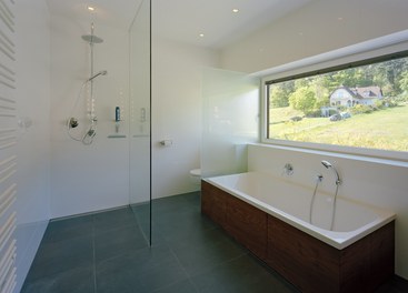 Residence H - bathroom