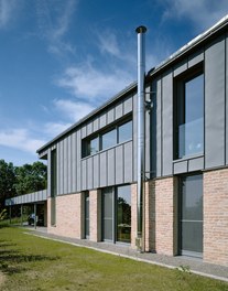 Residence P - detail of facade