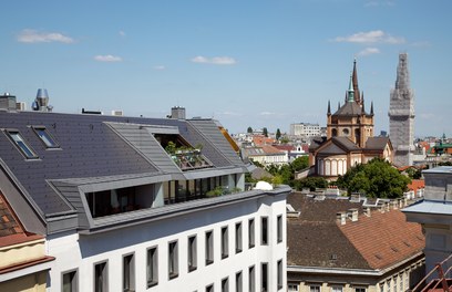Attic Kaiserstrasse - detail of facade