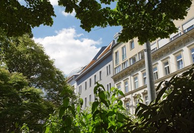Attic Kaiserstrasse - view from street
