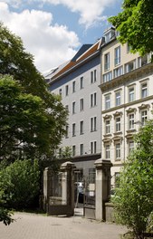 Attic Kaiserstrasse - view from street