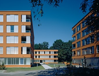 Housing Complex Arlbergstrasse - courtyard