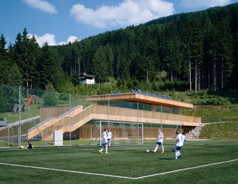 Sportcenter Sistrans - general view with training
