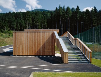 Sportcenter Sistrans - approach to terrace