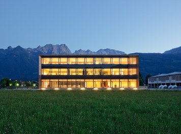 Fachhochschule Salzburg - night shot