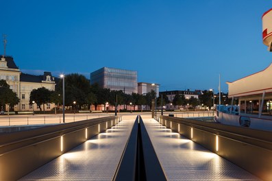 Harbor Bregenz - landing stages at night