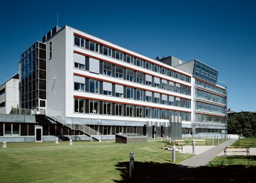 Anna Spiegel Forschungszentrum + CEMM - general view