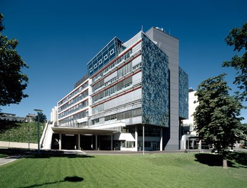 Anna Spiegel Forschungszentrum + CEMM - general view