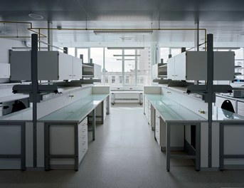 Anna Spiegel Forschungszentrum + CEMM - laboratory
