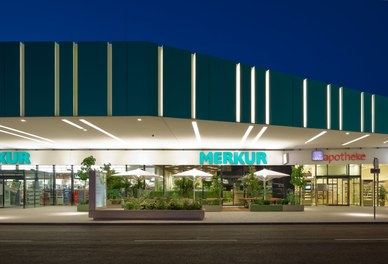 Marchfeldcenter - detail of facade