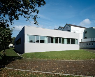 Intensive Care Unit Donauklinikum Tulln - view from southwest