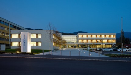 LKH Wolfsberg - Lympf Clinic - general view at night