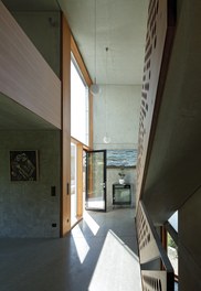 Residence Manahl - entranc and staircase