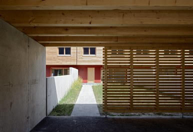 Housing Complex   Lärchenweg - view from carport