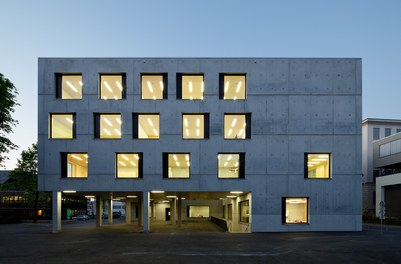 Sonderpädagogisches Zentrum Dornbirn - south facade at night