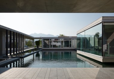 Bathhouse - courtyard with pool