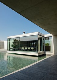 Bathhouse - courtyard with pool