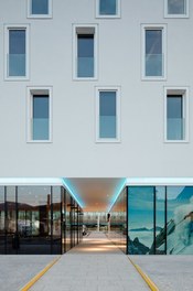 Hotel und Geschäftshaus Salzburg Alpenstrasse - passage