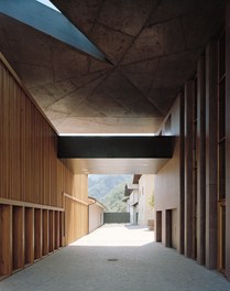 Winery Nals  Margreid - roofed courtyard