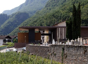 Winery Nals  Margreid - view from west