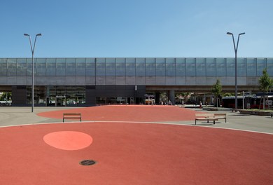 U2 Underground  Station Aspern - square