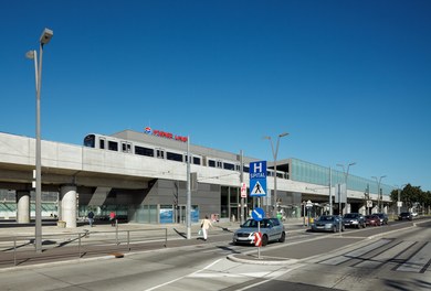 U2 Underground  Station Donauspital - general view