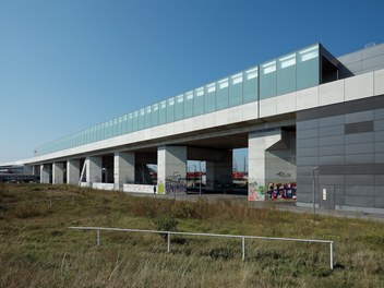 U2 Underground  Station Stadlau - general view