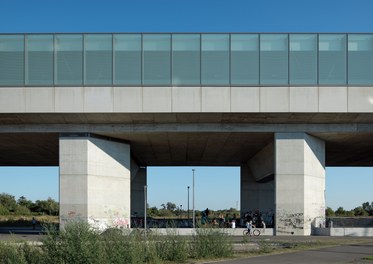 U2 Underground  Station Stadlau - detail