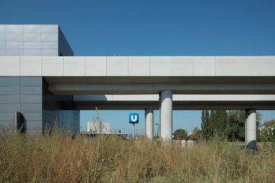U2 Underground  Station Stadlau - detail