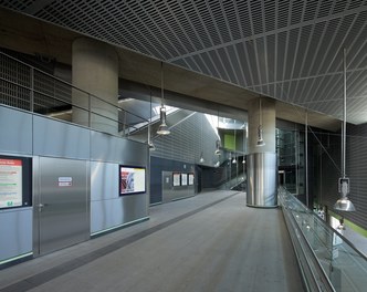 U2 Underground  Station Stadlau - ascent to platforms