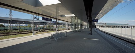 U2 Underground  Station Stadlau - platform