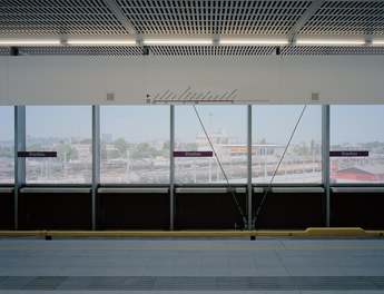 U2 Underground  Station Stadlau - platform