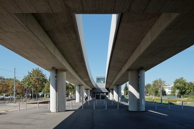 U2 Underground Train Path - train path