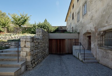 Restructuring  Piazza Neustift - staircase