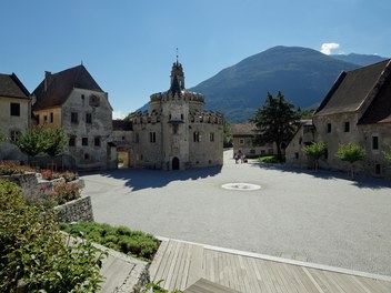 Restructuring  Piazza Neustift - view from southeast