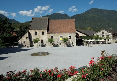 Restructuring  Piazza Neustift - view from east