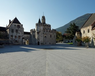 Restructuring  Piazza Neustift - main space