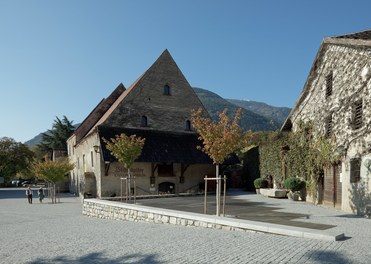 Restructuring  Piazza Neustift - restaurant