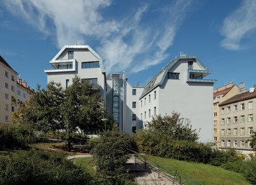 Attic Erdbergstrasse - general view