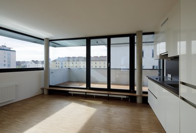 Attic Erdbergstrasse - kitchen