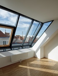 Attic Erdbergstrasse - detail of window