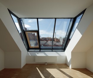 Attic Erdbergstrasse - detail of window